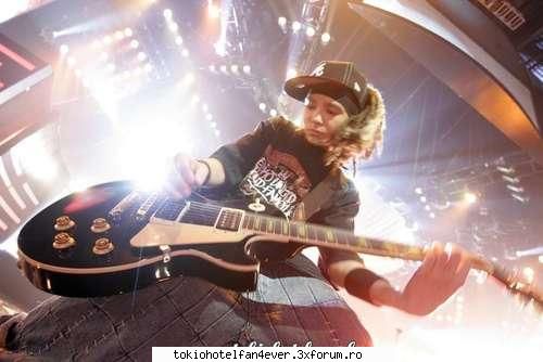 rock the chitar tom! :nebun: poze..